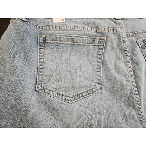 Torrid Size 18 Jean Shorts Denim 3.5in High Rise Short Vtg Montauk Shorts NWT - Picture 13 of 14